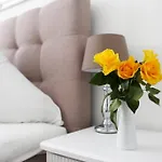Apartmán Sc 06 By Rockchair L Superhost Status L 4 Bedrooms Boxspringbeds 2 Bathrooms Balcony Elevator - Cozy Family & Business Flair Welcomes You!