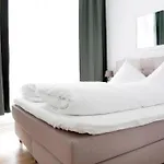 Sc 06 By Rockchair L Superhost Status L 4 Bedrooms Boxspringbeds 2 Bathrooms Balcony Elevator - Cozy Family & Business Flair Welcomes You! Apartmán Berlín