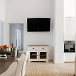 Sc 06 By Rockchair L Superhost Status L 4 Bedrooms Boxspringbeds 2 Bathrooms Balcony Elevator - Cozy Family & Business Flair Welcomes You! Apartmán