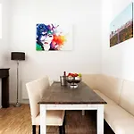 Apartmán Sc 06 By Rockchair L Superhost Status L 4 Bedrooms Boxspringbeds 2 Bathrooms Balcony Elevator - Cozy Family & Business Flair Welcomes You! Berlín