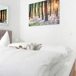 Apartmán Sc 06 By Rockchair L Superhost Status L 4 Bedrooms Boxspringbeds 2 Bathrooms Balcony Elevator - Cozy Family & Business Flair Welcomes You! *