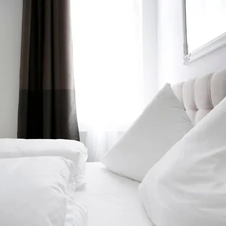 公寓 Sc 06 By Rockchair L Superhost Status L 4 Bedrooms Boxspringbeds 2 Bathrooms Balcony Elevator - Cozy Family & Business Flair Welcomes You!