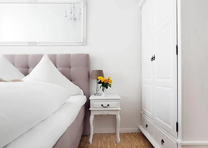 Sc 06 By Rockchair L Superhost Status L 4 Bedrooms Boxspringbeds 2 Bathrooms Balcony Elevator - Cozy Family & Business Flair Welcomes You! * 베를린