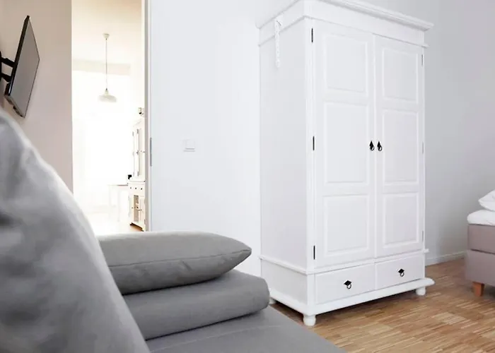 Sc 06 By Rockchair L Superhost Status L 4 Bedrooms Boxspringbeds 2 Bathrooms Balcony Elevator - Cozy Family & Business Flair Welcomes You! * برلين