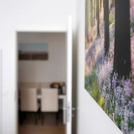 Apartment Sc 06 By Rockchair L Superhost Status L 4 Bedrooms Boxspringbeds 2 Bathrooms Balcony Elevator - Cozy Family & Business Flair Welcomes You! *