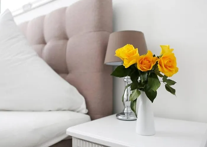 Apartamento Sc 06 By Rockchair L Superhost Status L 4 Bedrooms Boxspringbeds 2 Bathrooms Balcony Elevator - Cozy Family & Business Flair Welcomes You!