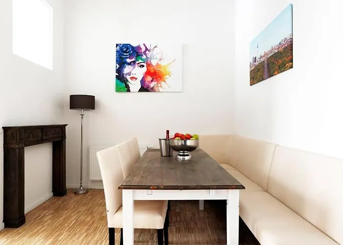 Apartamento Sc 06 By Rockchair L Superhost Status L 4 Bedrooms Boxspringbeds 2 Bathrooms Balcony Elevator - Cozy Family & Business Flair Welcomes You! Berlín