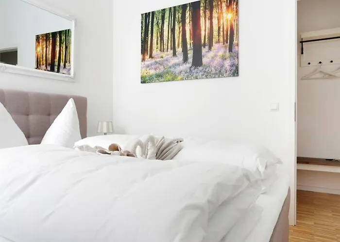 Apartamento Sc 06 By Rockchair L Superhost Status L 4 Bedrooms Boxspringbeds 2 Bathrooms Balcony Elevator - Cozy Family & Business Flair Welcomes You! *